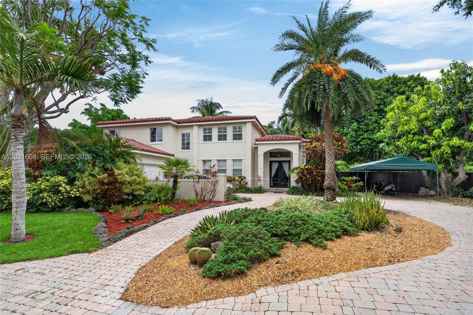 GROVES AT OLD CUTLER - Residential