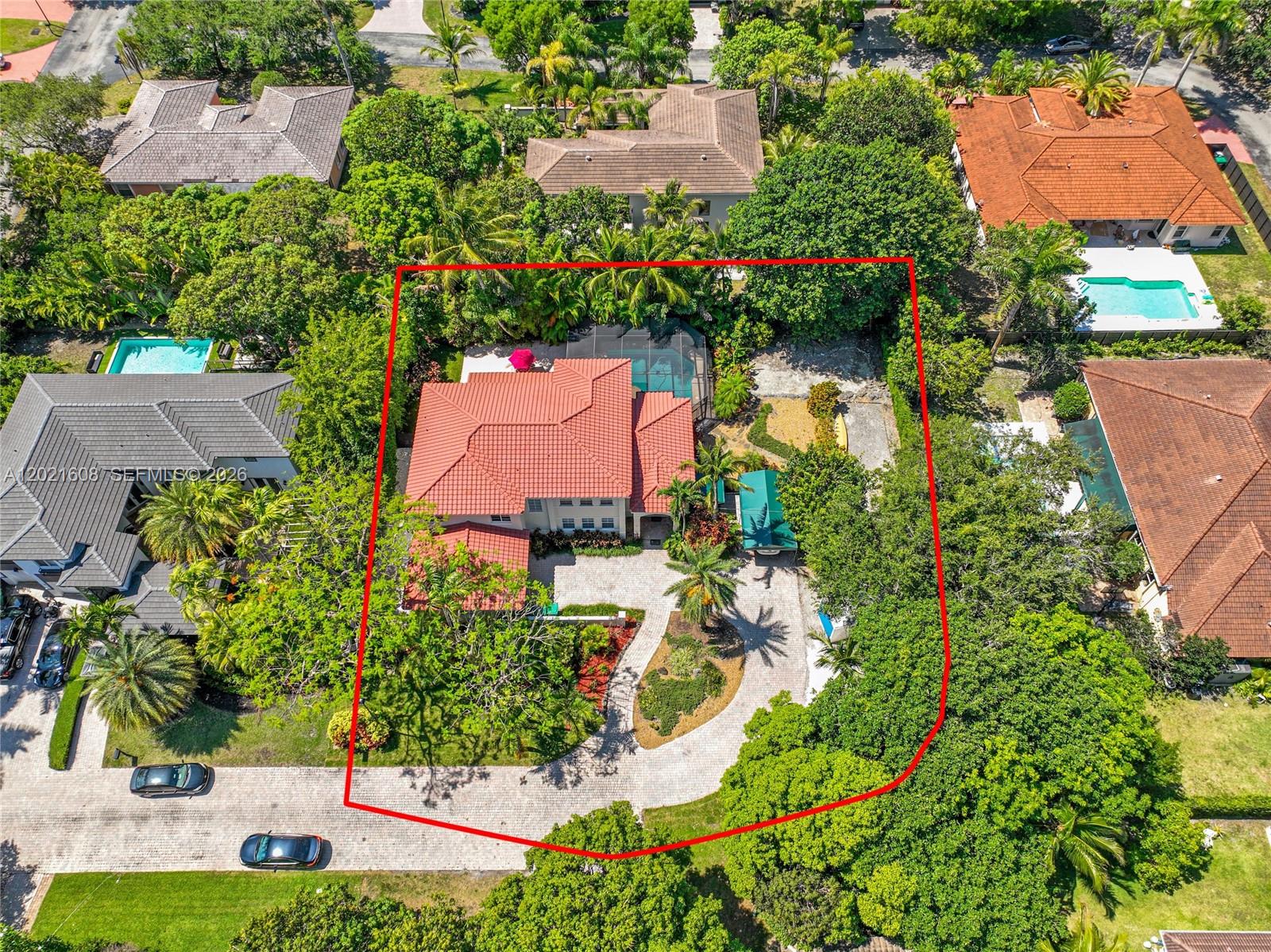 8204 SW 171st St, Palmetto Bay, FL, 33157/$1,490,000 1 8204 SW 171st St