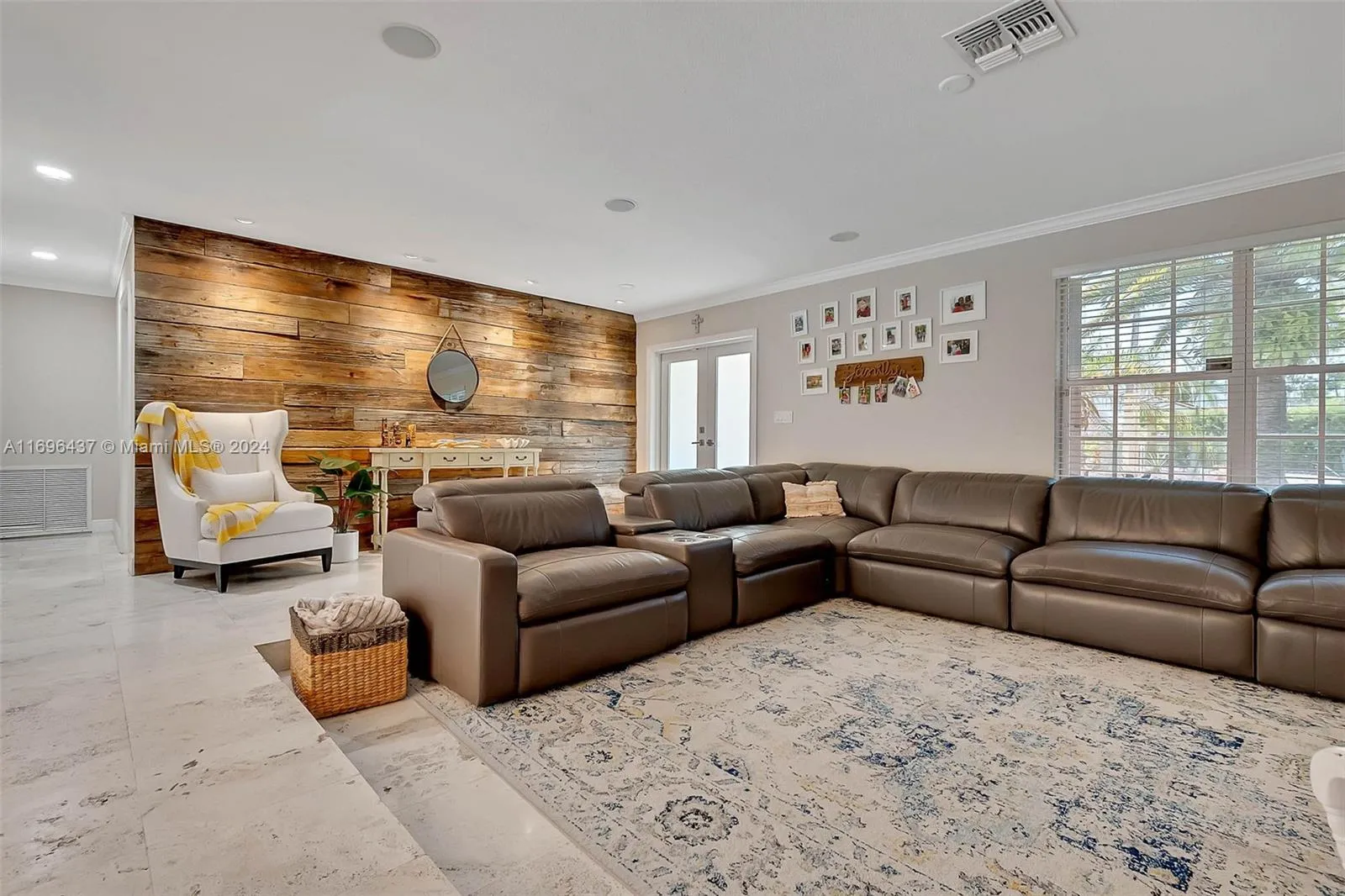 Coral Gables, Florida 33158, United States, 3 Bedrooms Bedrooms, ,2 BathroomsBathrooms,Residential,Pending,31804