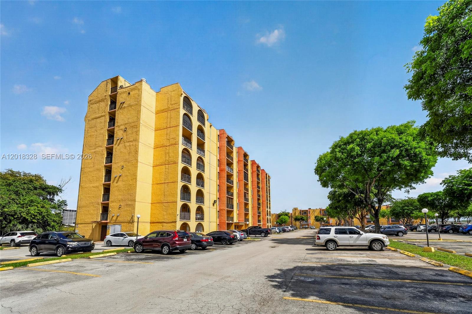 SUNSET VILLAS NO 3 CONDO - Residential
