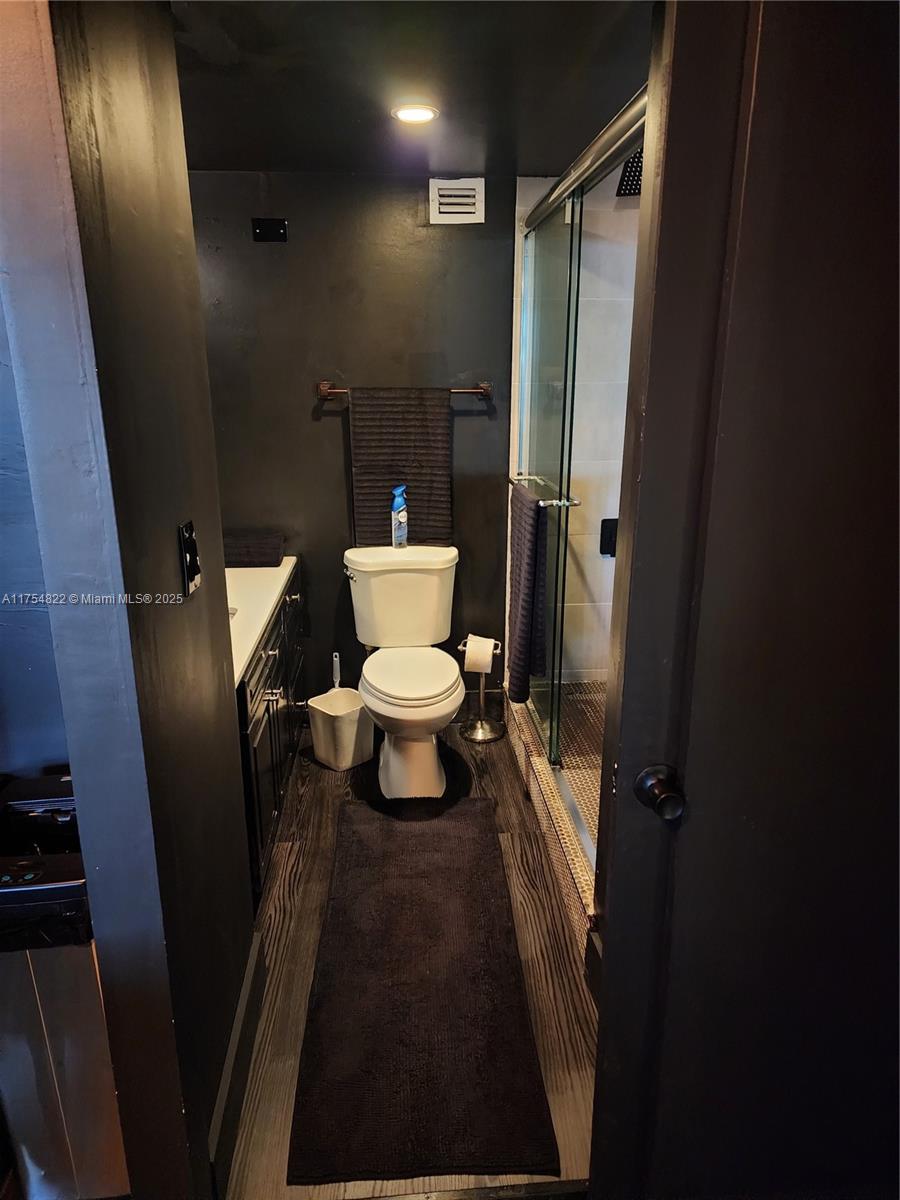 HOME TOWER CONDO - Residential