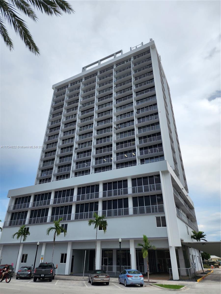 HOME TOWER CONDO - Residential