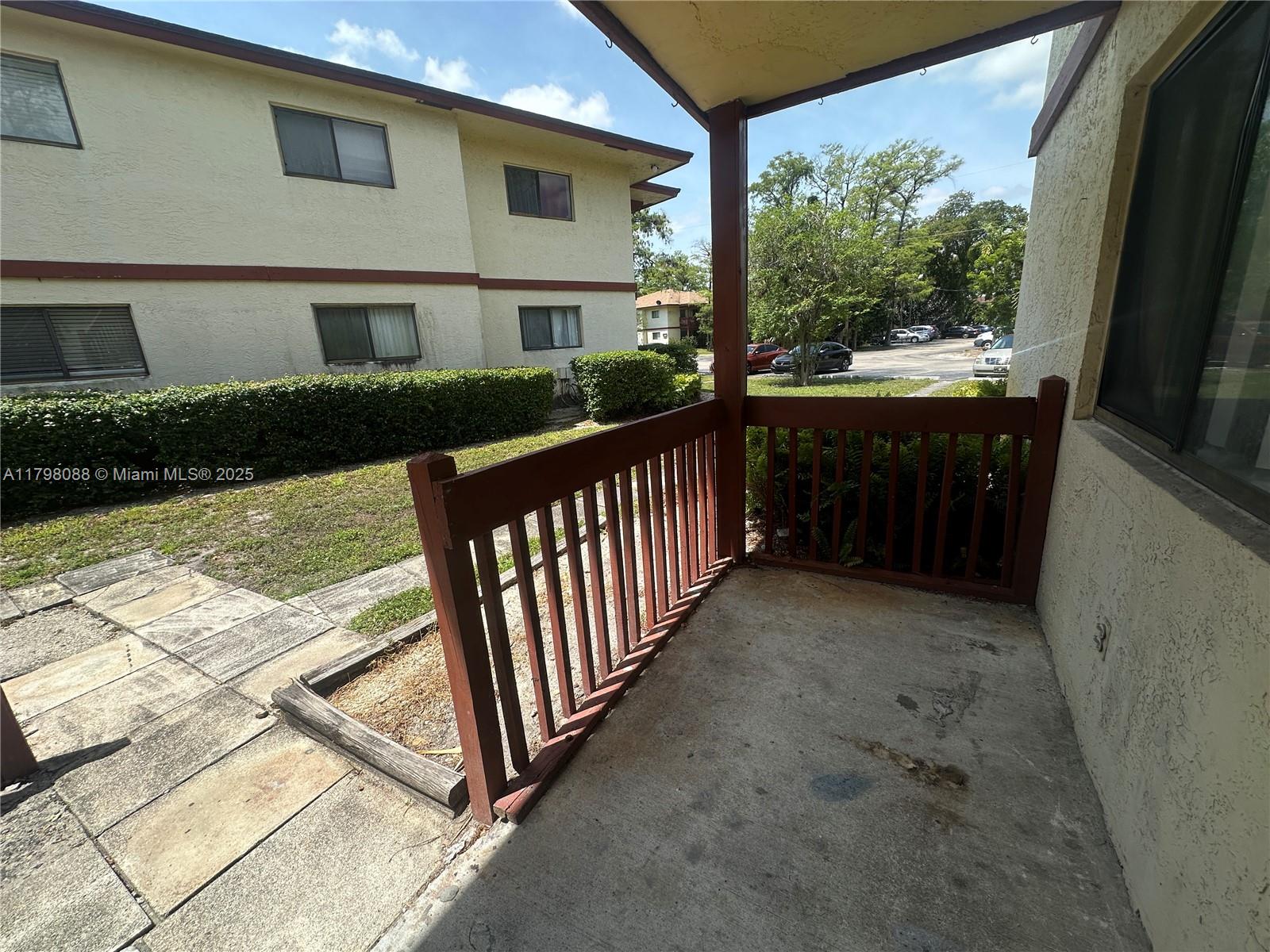 2078 NW 43rd Ter 4