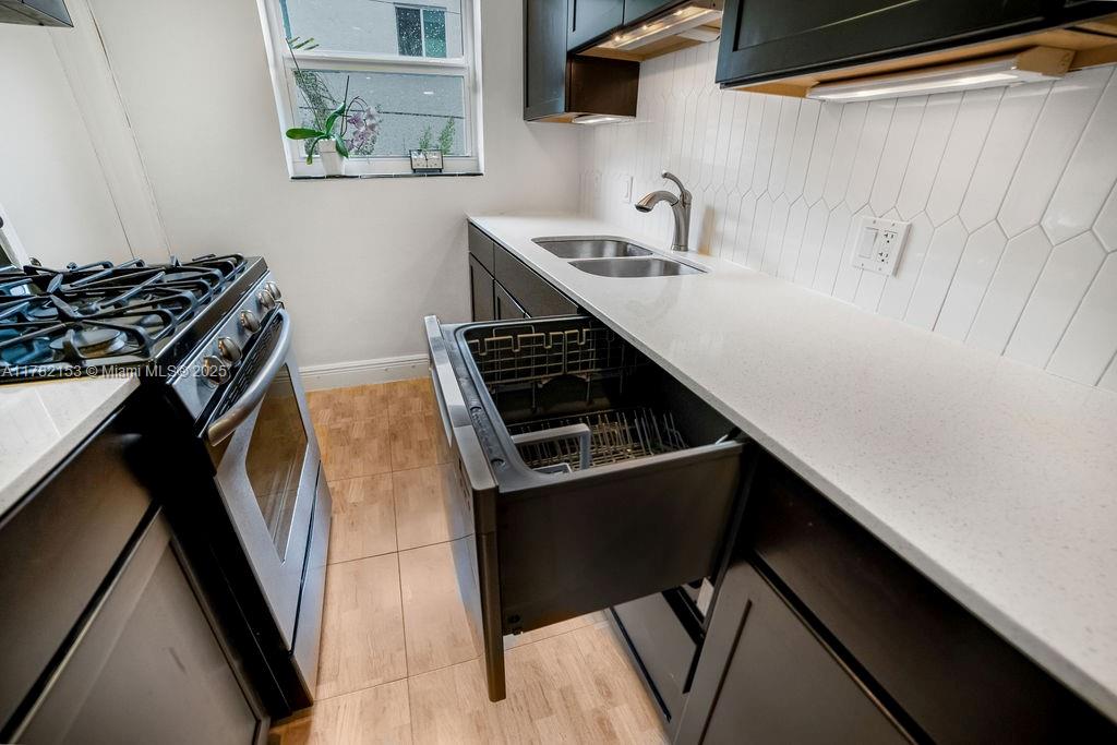 ANTHONY GARDENS CONDO - Residential