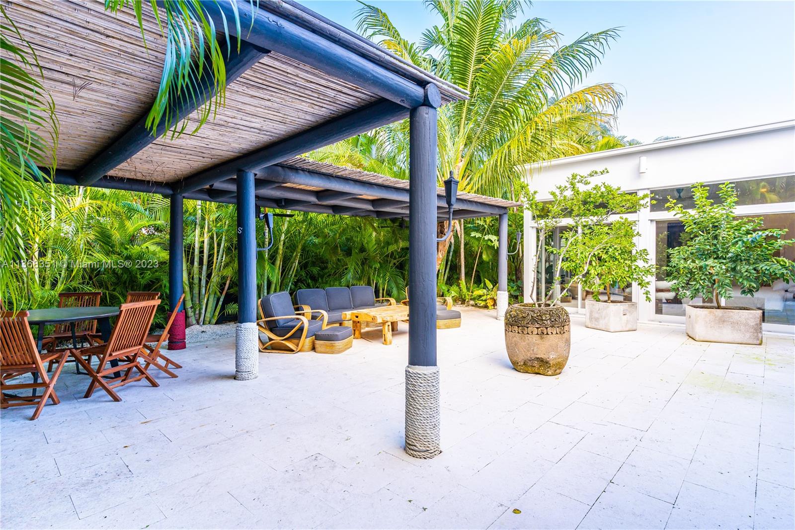 TROPICAL ISLE HOMES SUB 4 - Residential