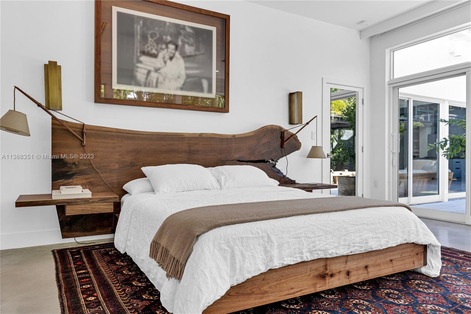 TROPICAL ISLE HOMES SUB 4 - Residential