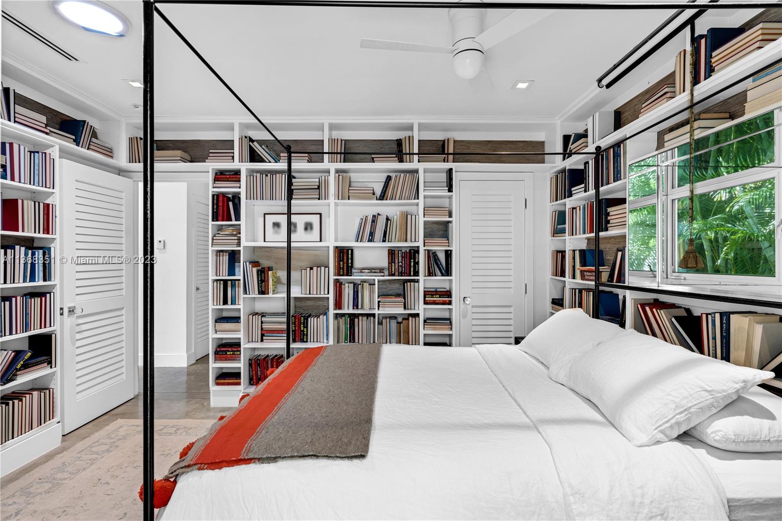 TROPICAL ISLE HOMES SUB 4 - Residential