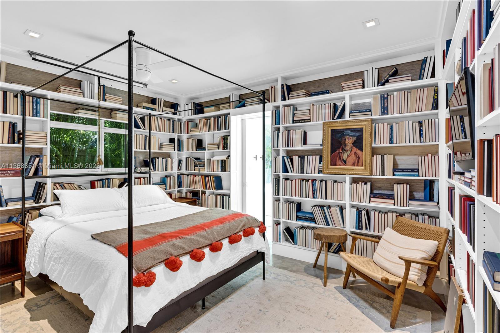 TROPICAL ISLE HOMES SUB 4 - Residential