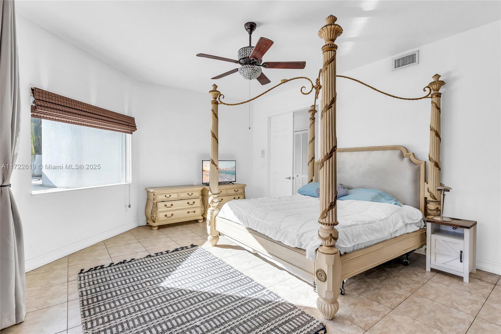 3RD ADDN TO ROYAL OAKS - Residential