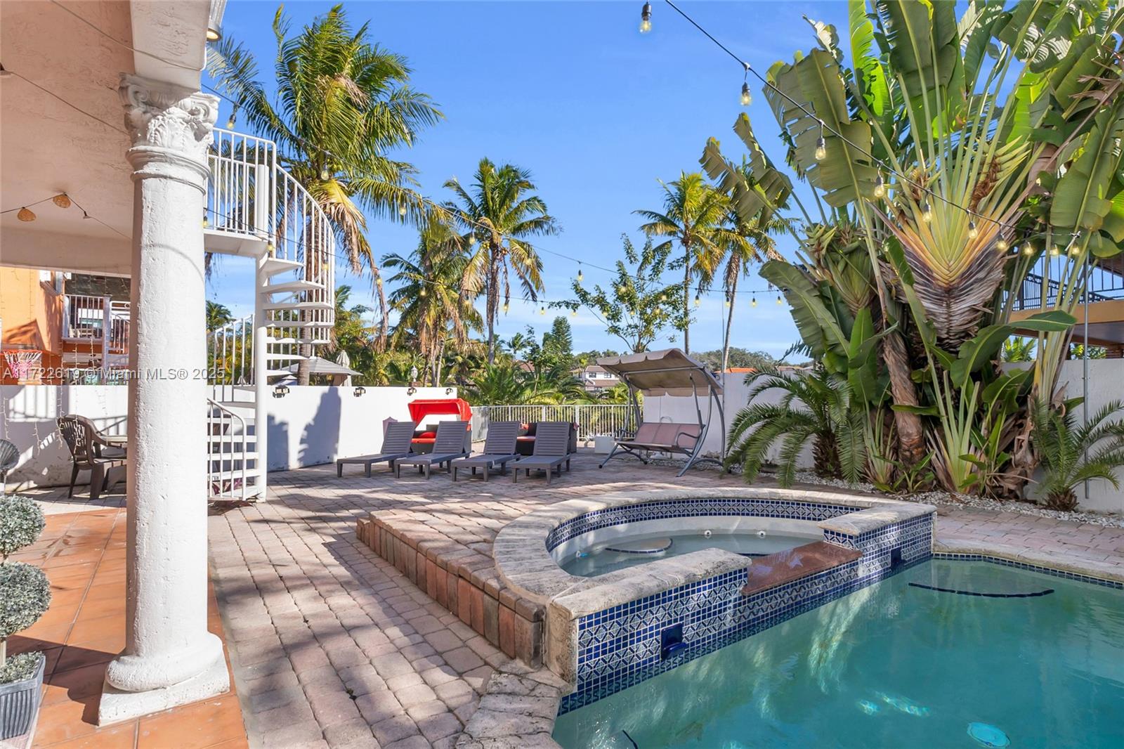 3RD ADDN TO ROYAL OAKS - Residential