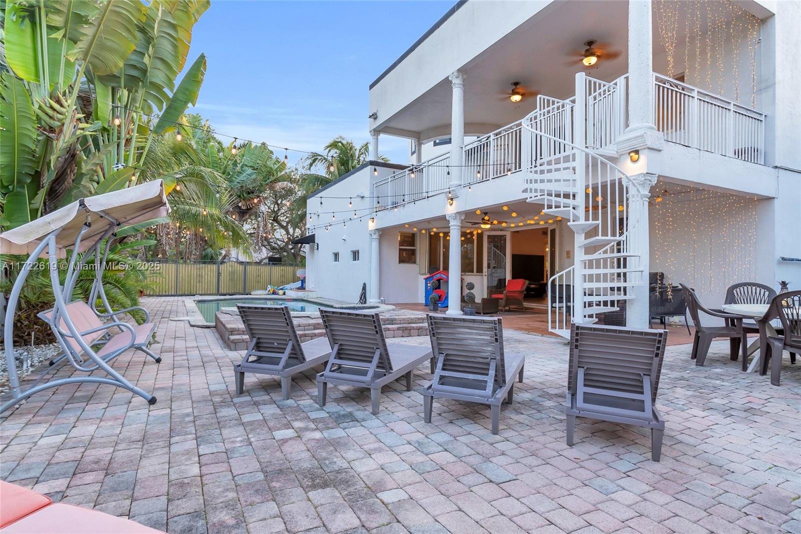 3RD ADDN TO ROYAL OAKS - Residential