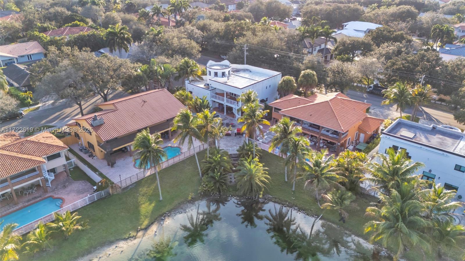 3RD ADDN TO ROYAL OAKS - Residential