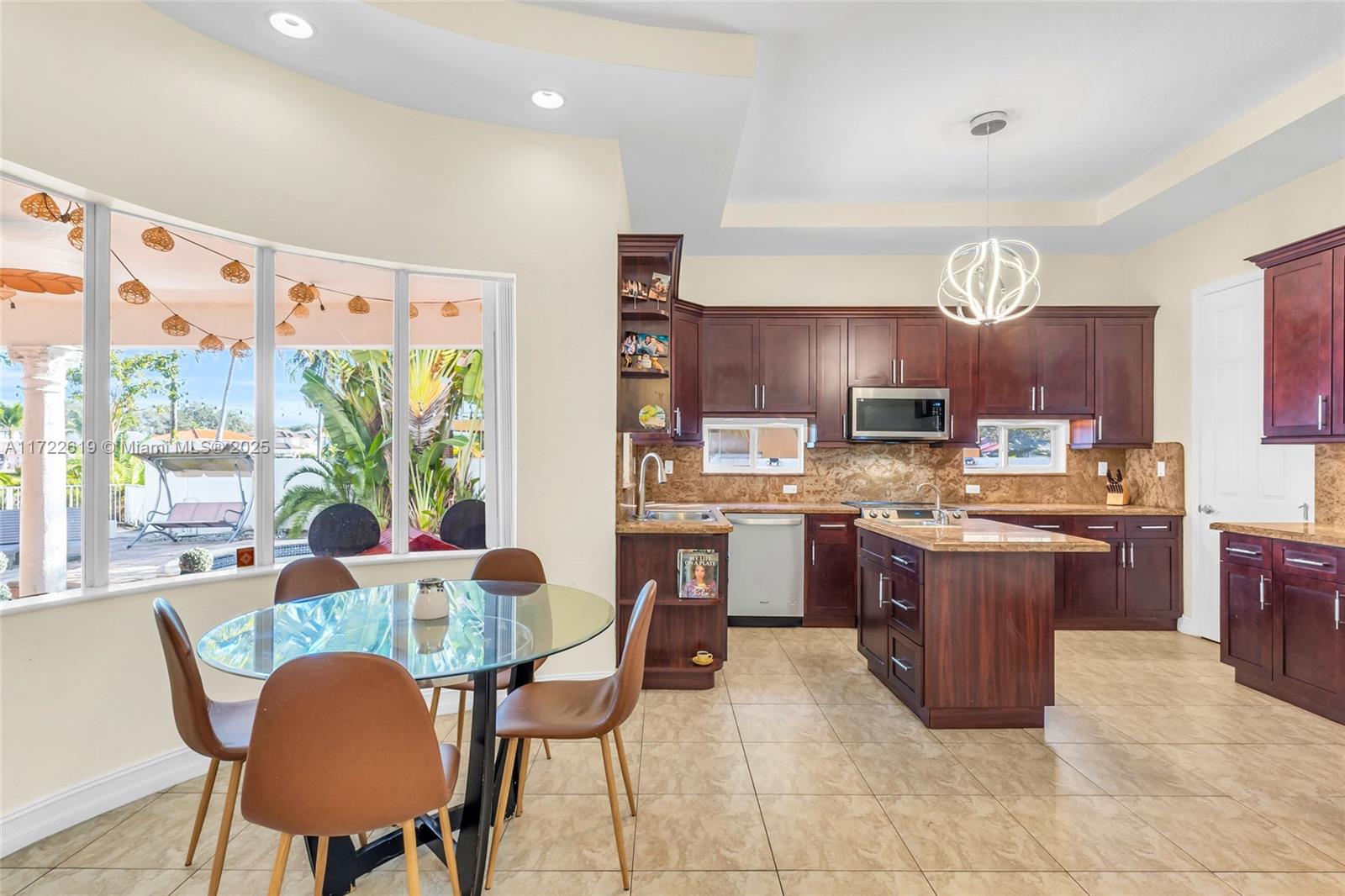 3RD ADDN TO ROYAL OAKS - Residential