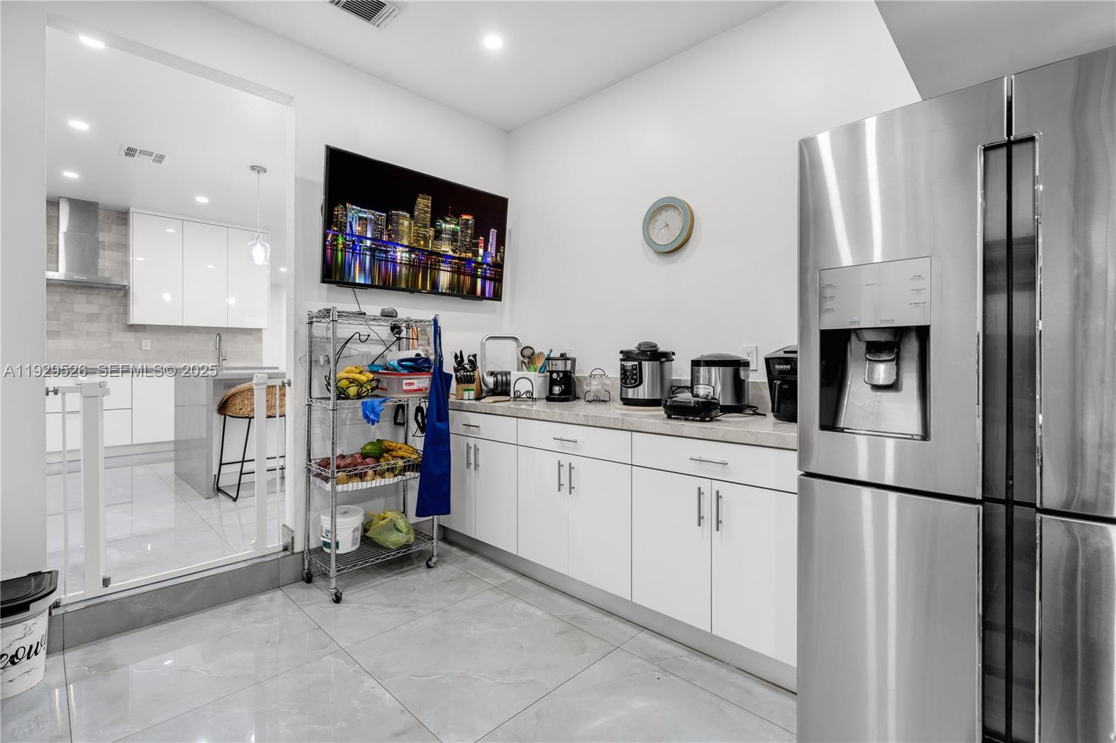 MANDARIN LAKES - Residential