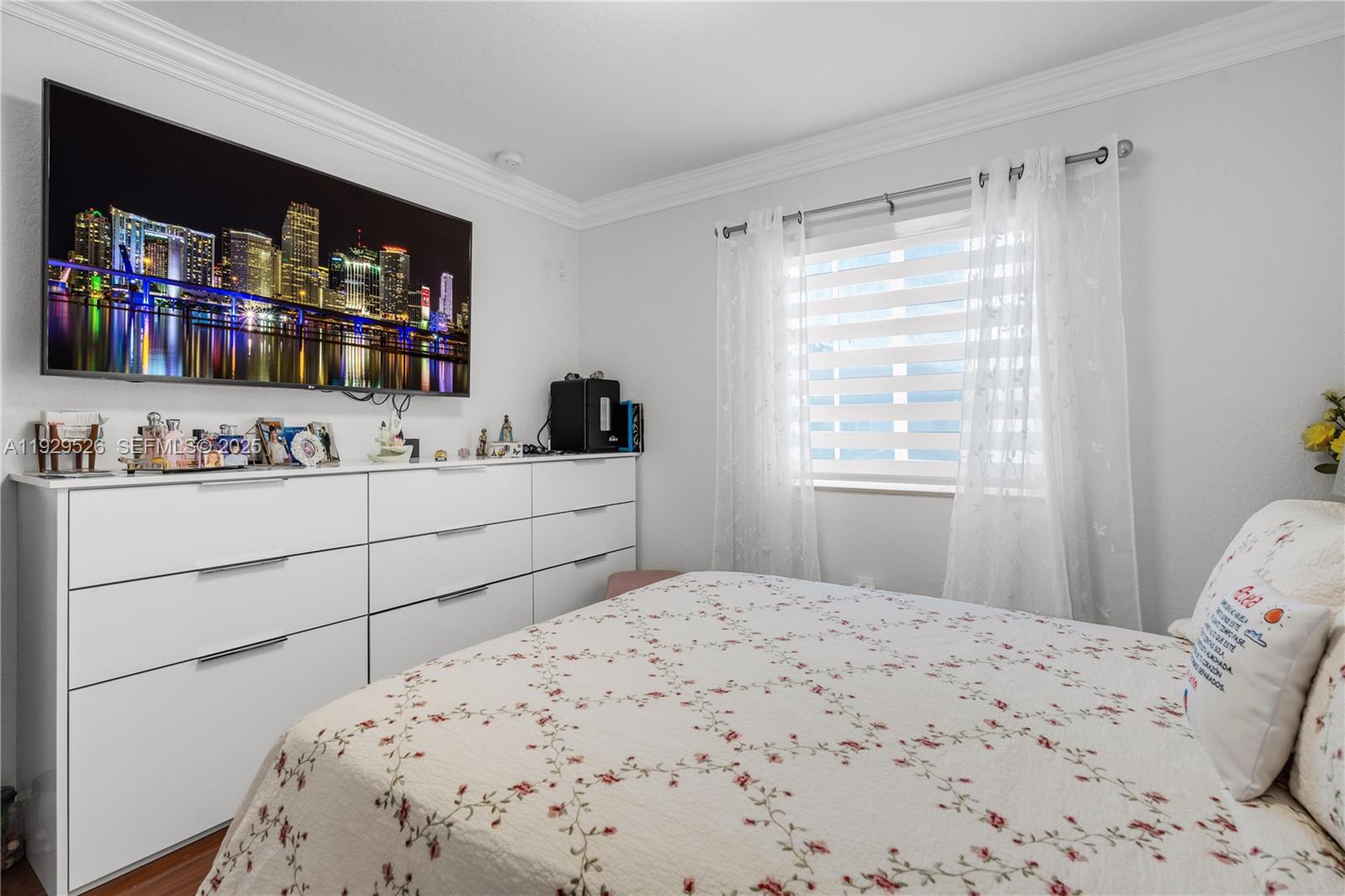 MANDARIN LAKES - Residential