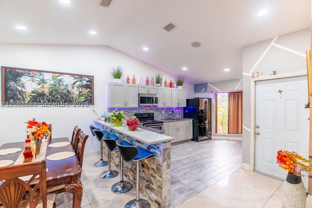1111 San Remo Cir