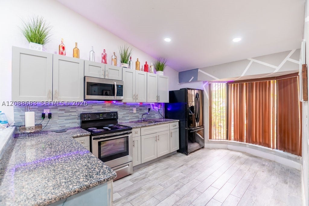 1111 San Remo Cir