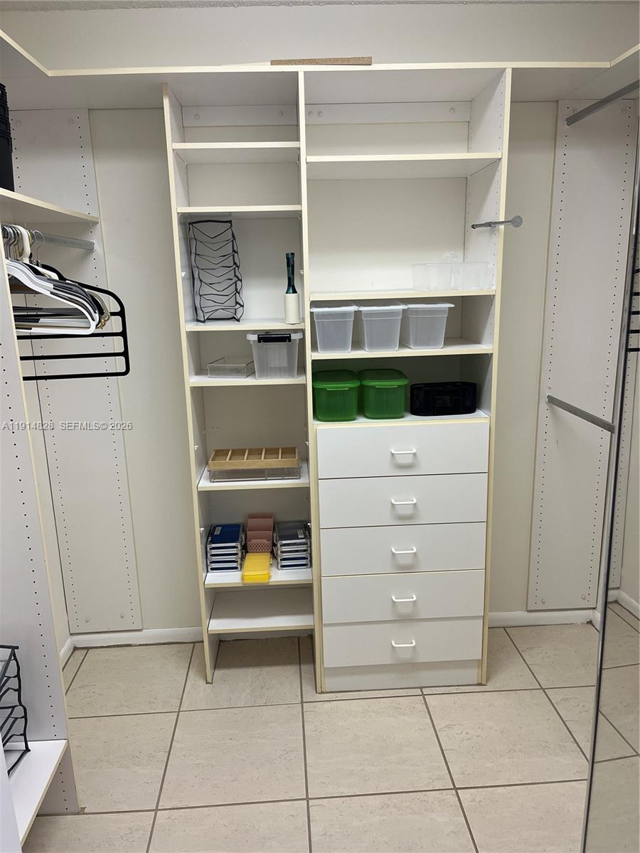 SUFFOLK AT CENTURY VILLAG - Residential