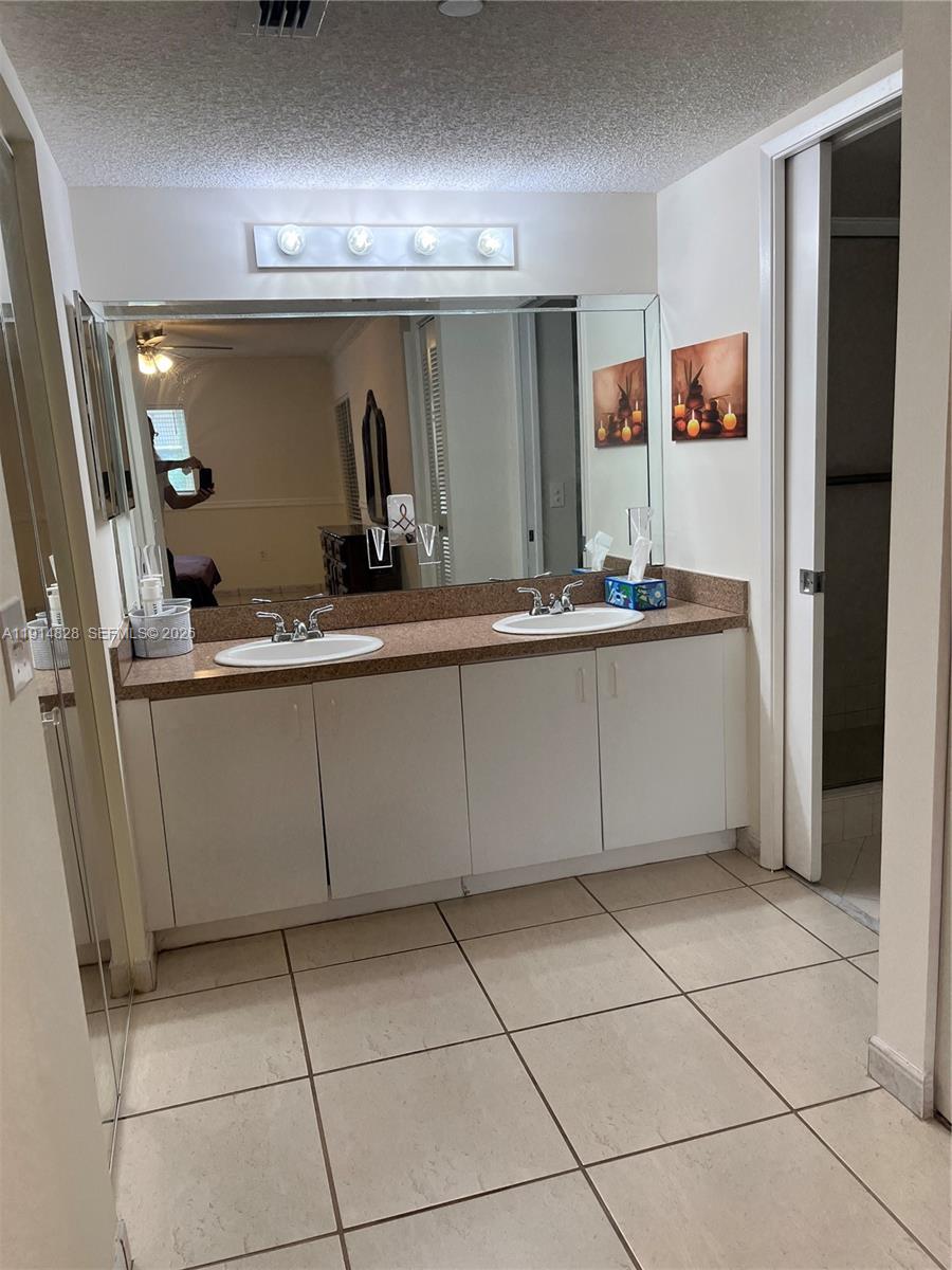 SUFFOLK AT CENTURY VILLAG - Residential