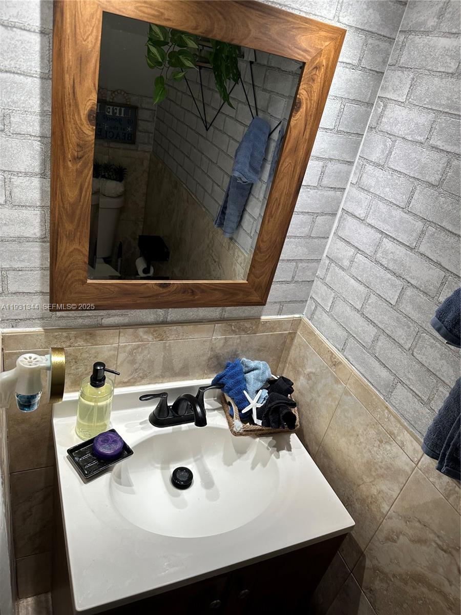 BARBELLA SUB 1ST ADDN - Residential