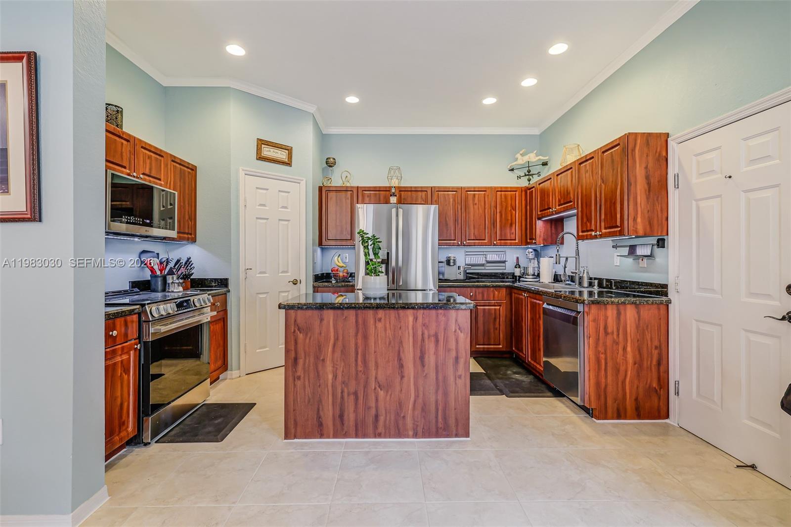 CALI GREENS - Residential