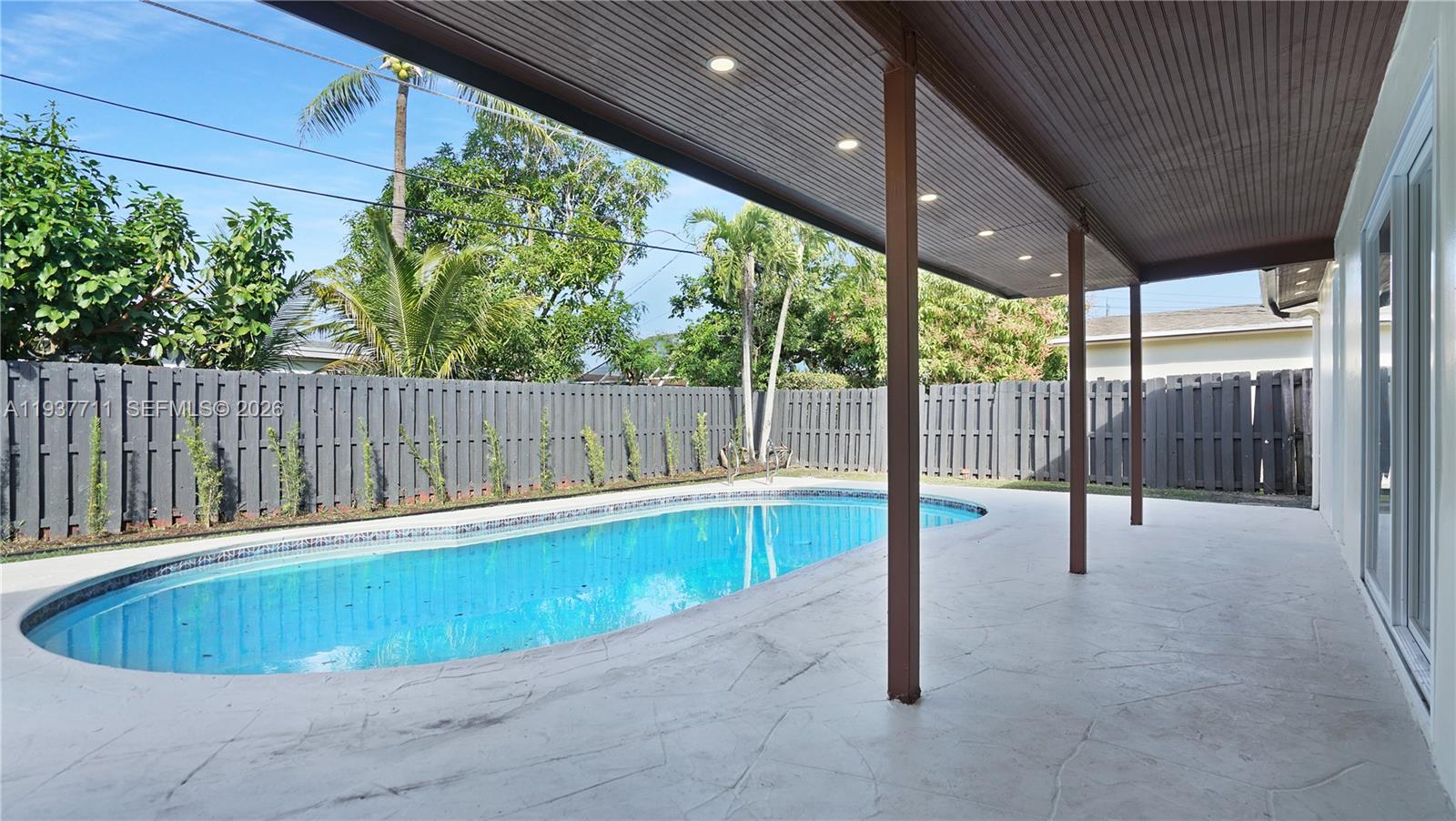 SUNRISE GOLF VILLAGE SEC - Residential