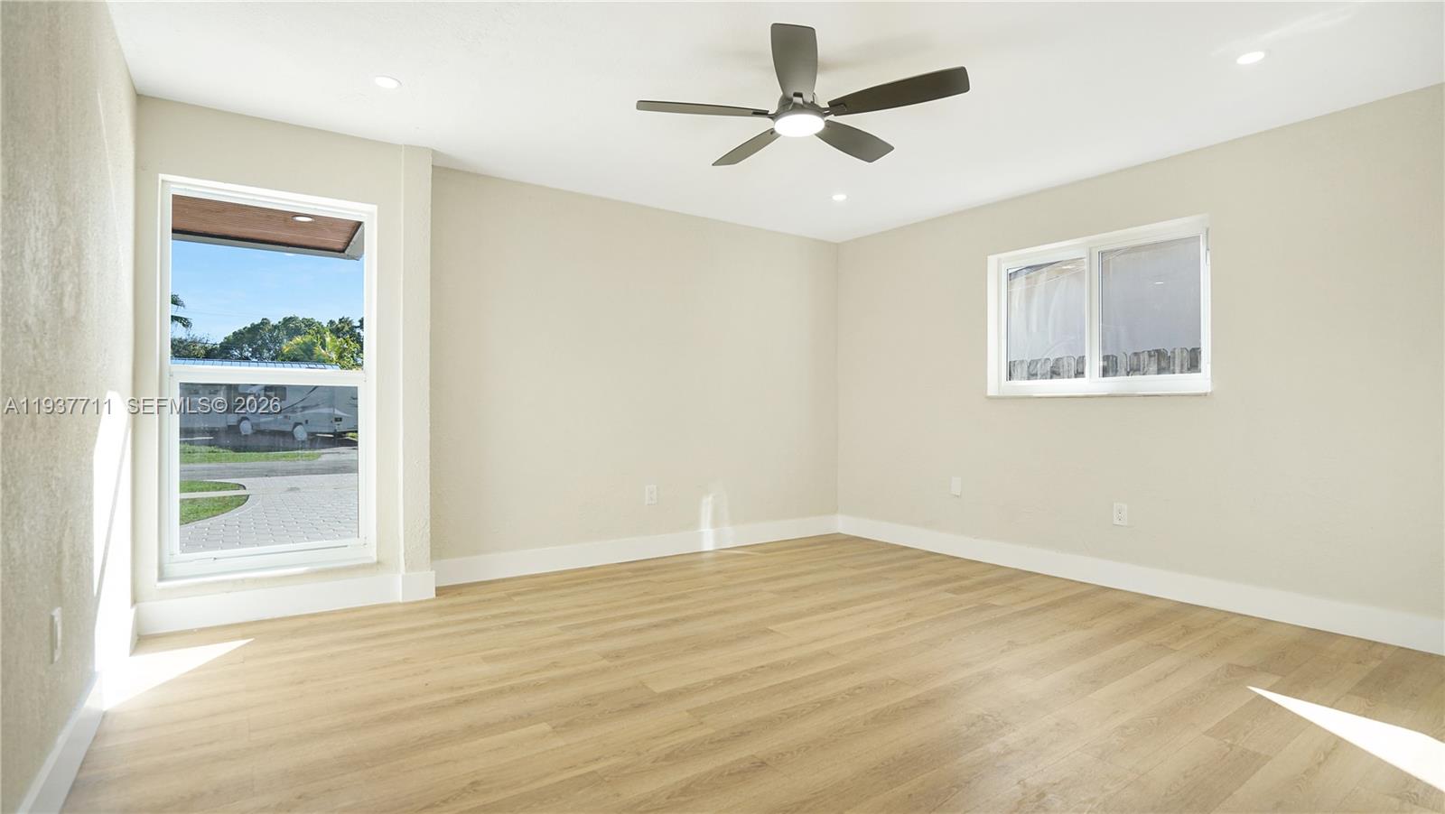 SUNRISE GOLF VILLAGE SEC - Residential