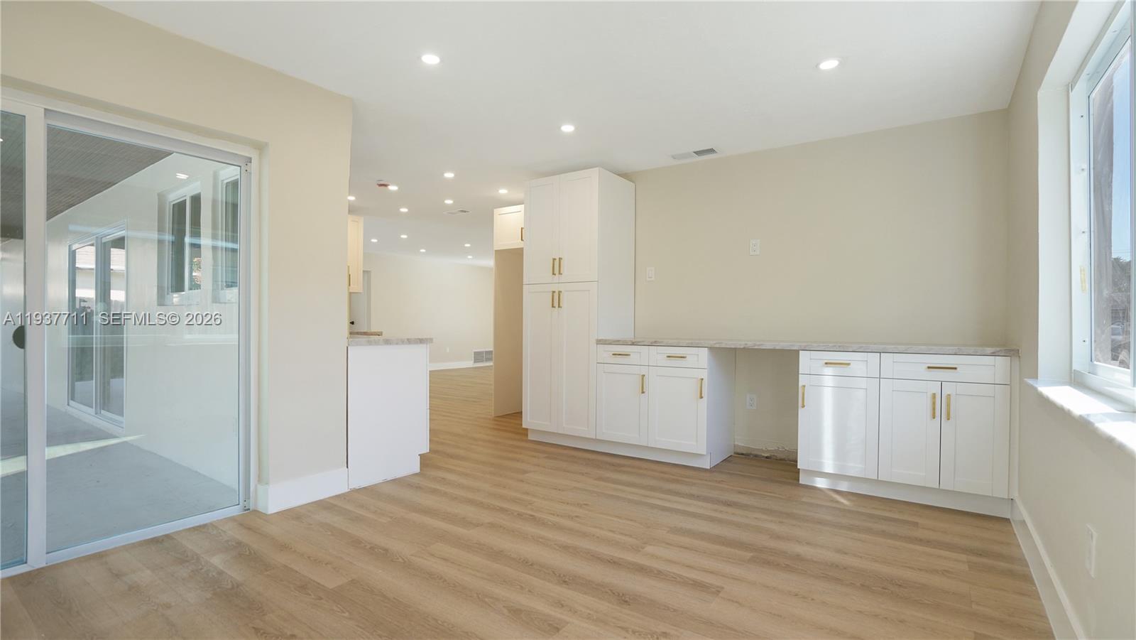 SUNRISE GOLF VILLAGE SEC - Residential