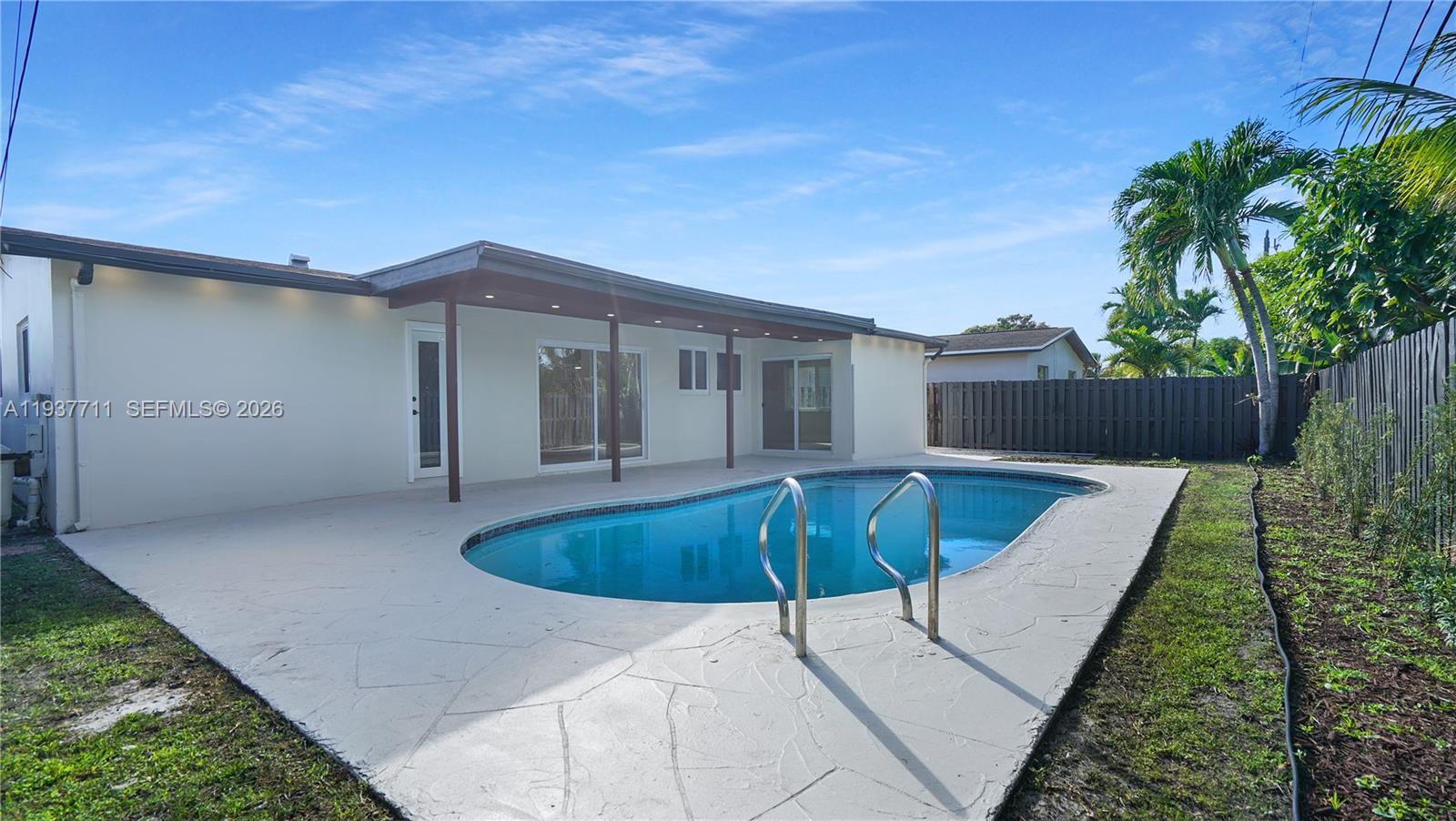 SUNRISE GOLF VILLAGE SEC - Residential