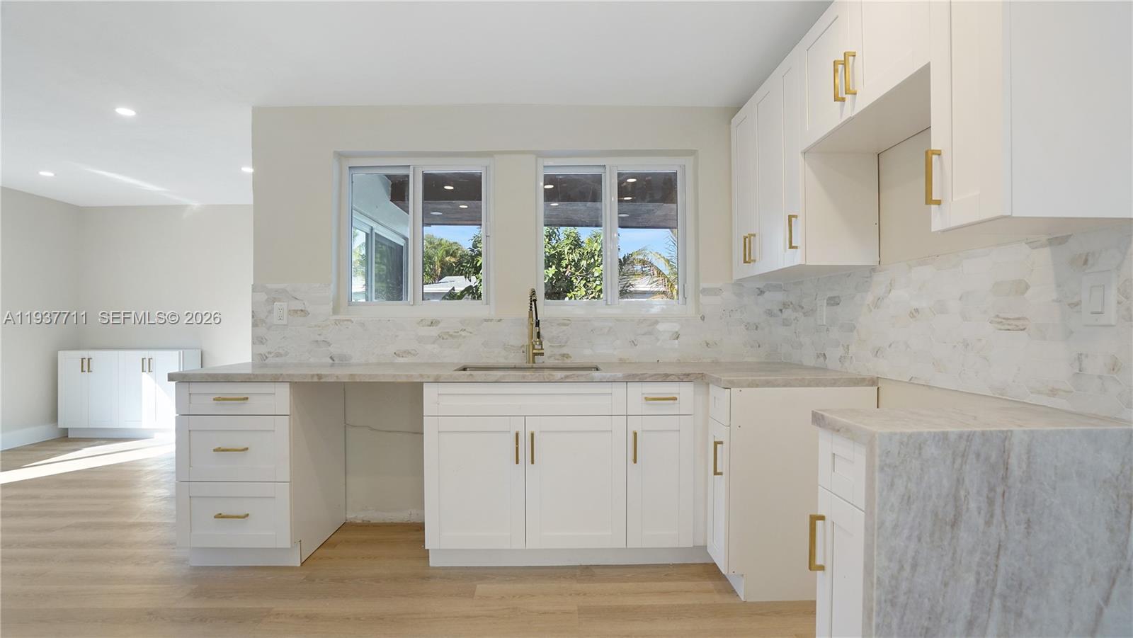 SUNRISE GOLF VILLAGE SEC - Residential