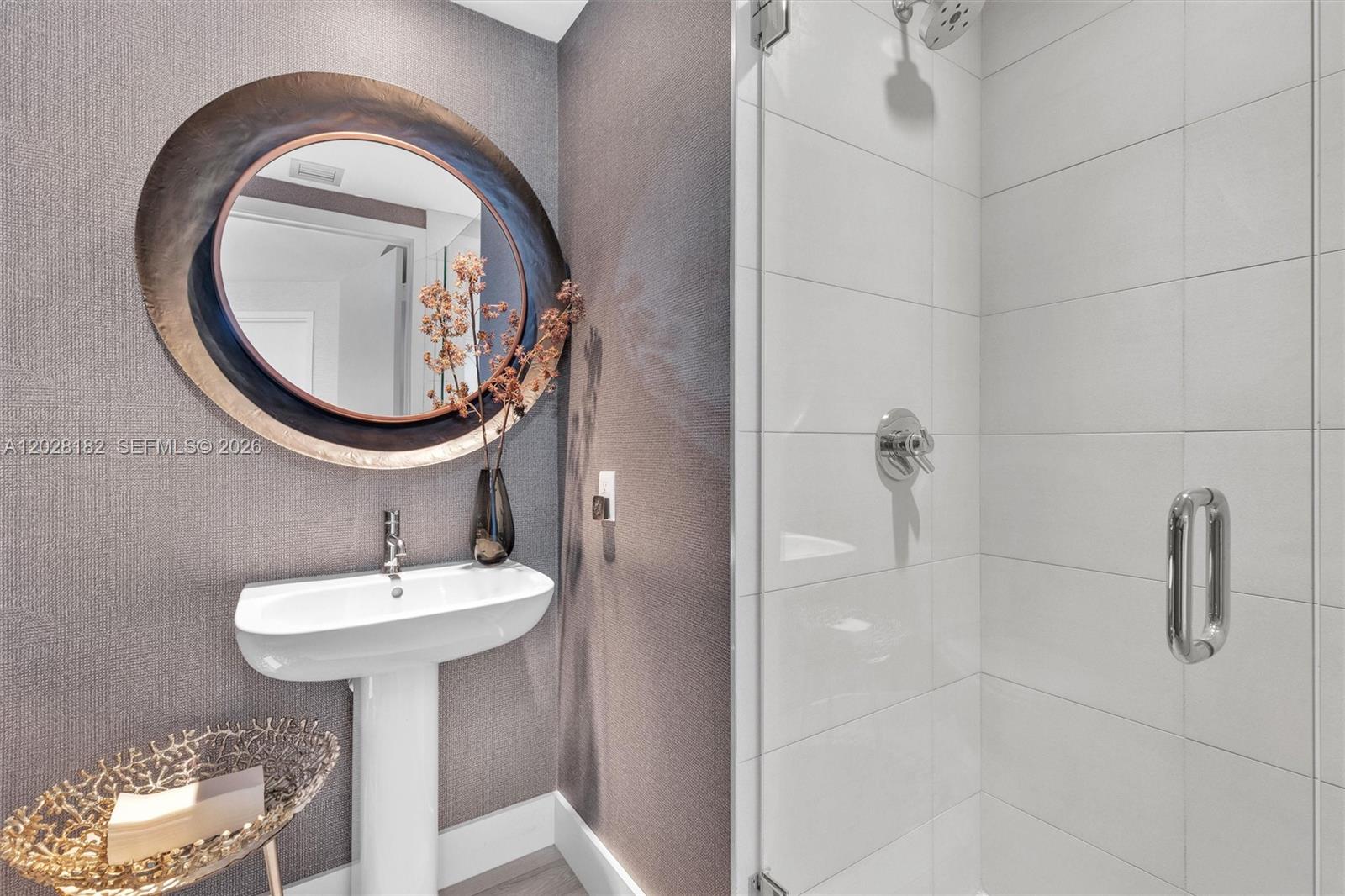 BISCAYNE BEACH CONDO - Residential