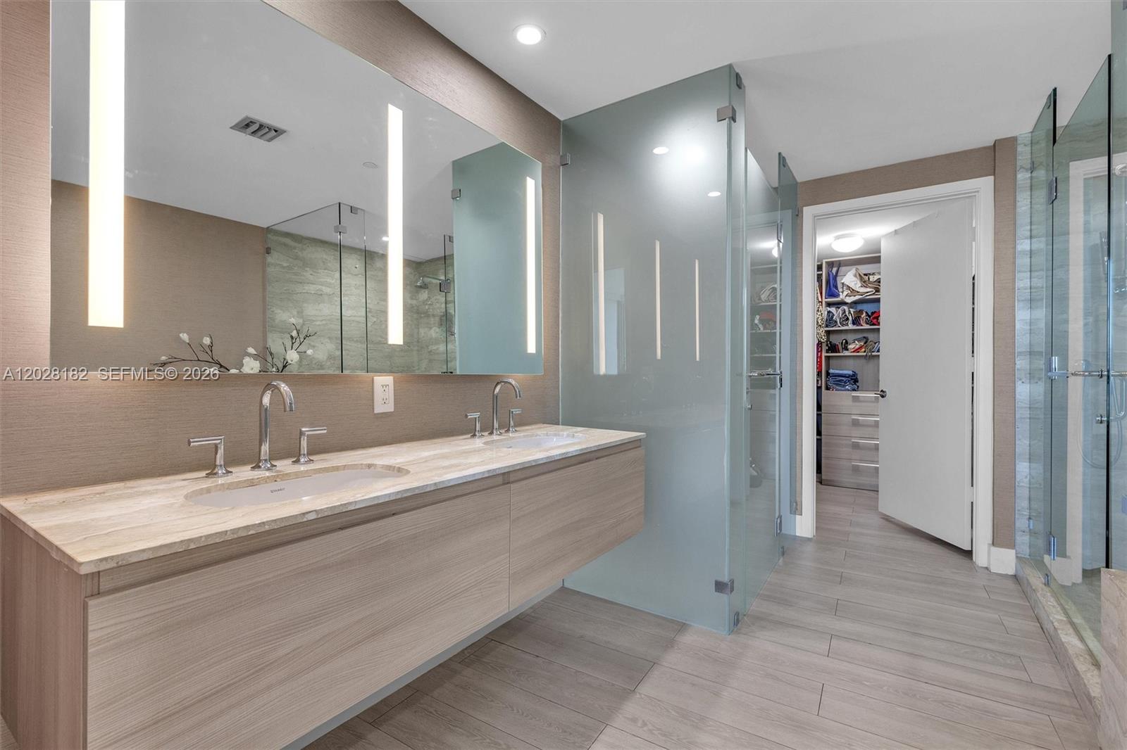 BISCAYNE BEACH CONDO - Residential