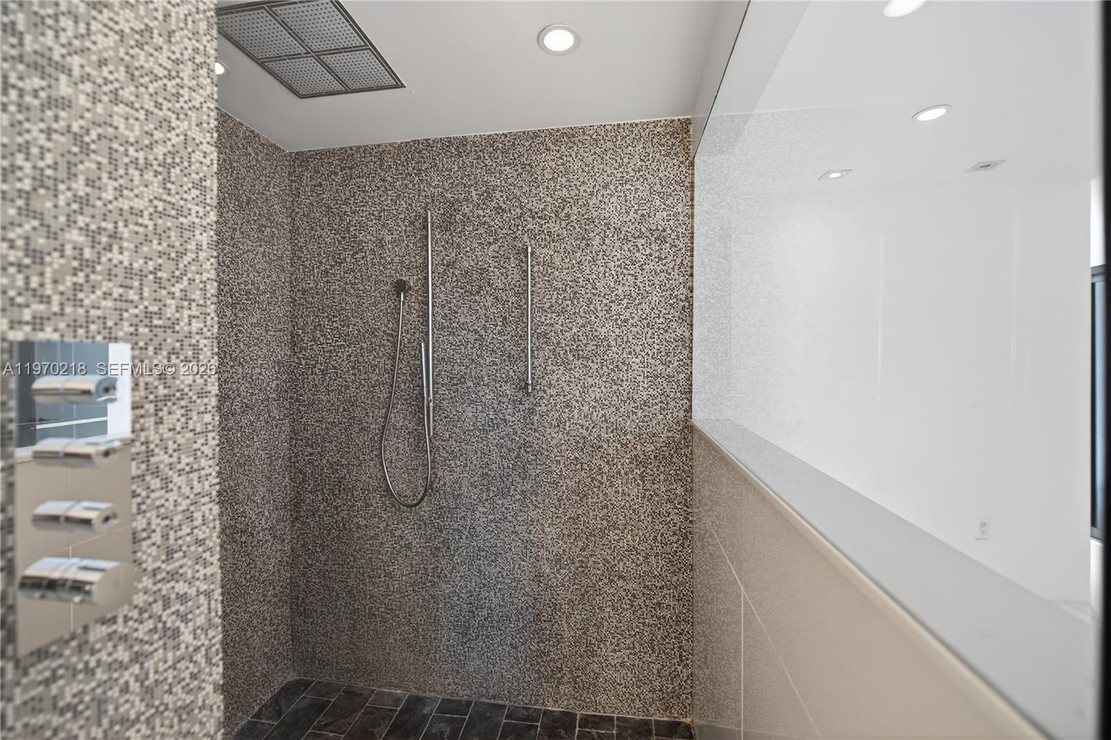 NORMANDY GOLF COURSE - Residential