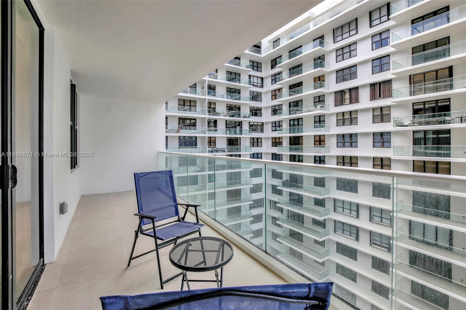 BALMORAL CONDO - Residential Lease