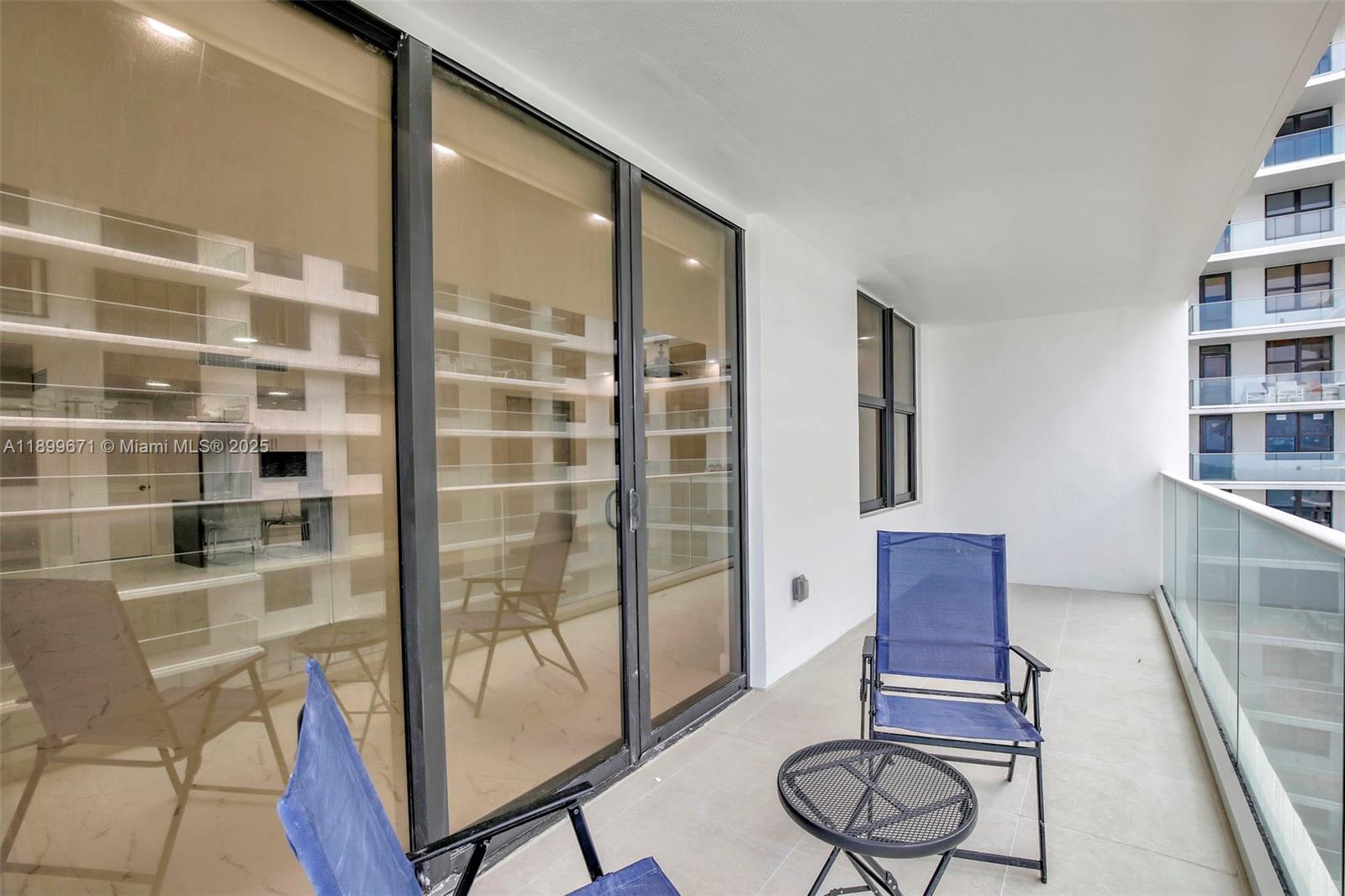9801 Collins Ave 15X