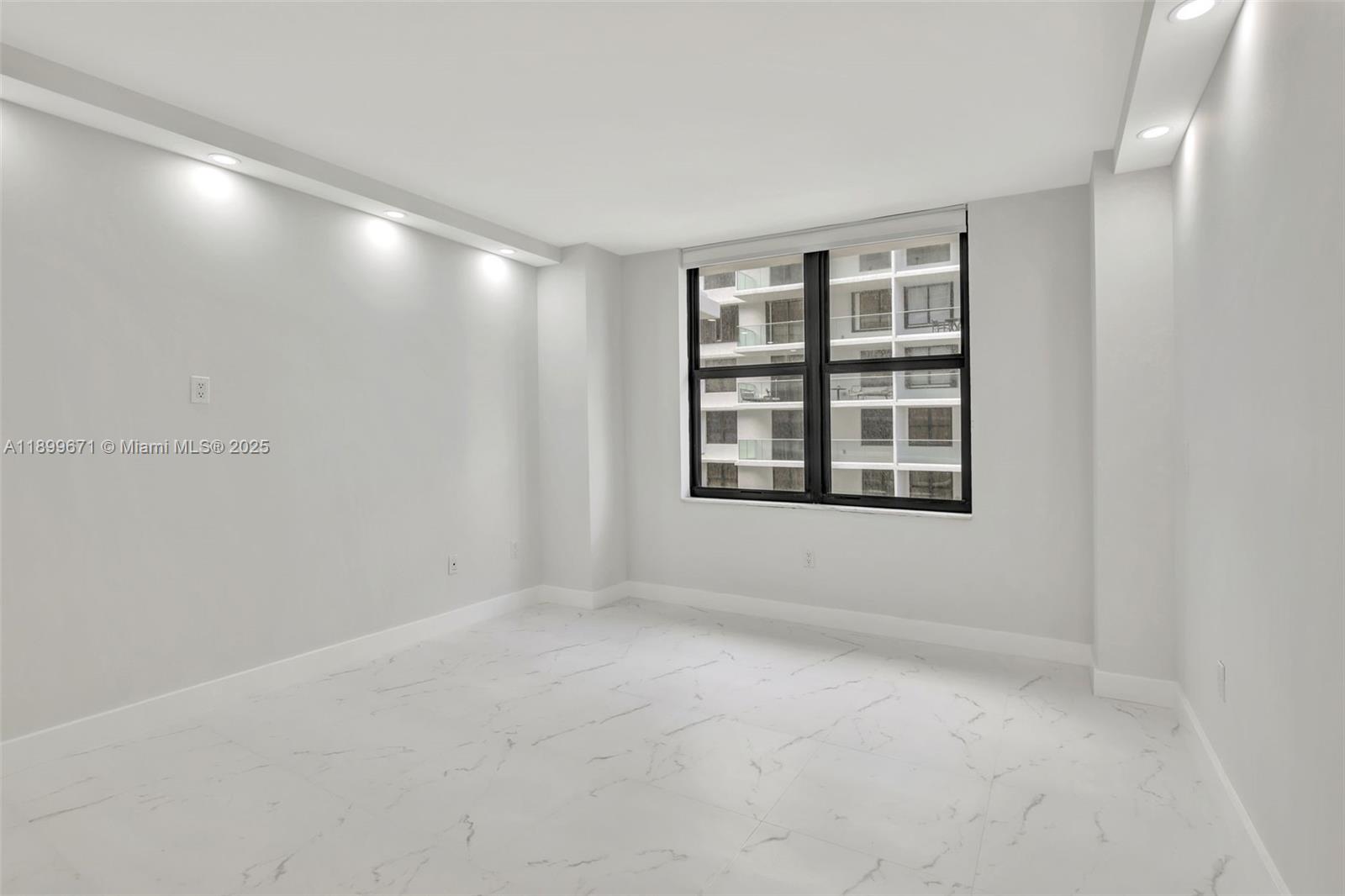BALMORAL CONDO - Residential Lease