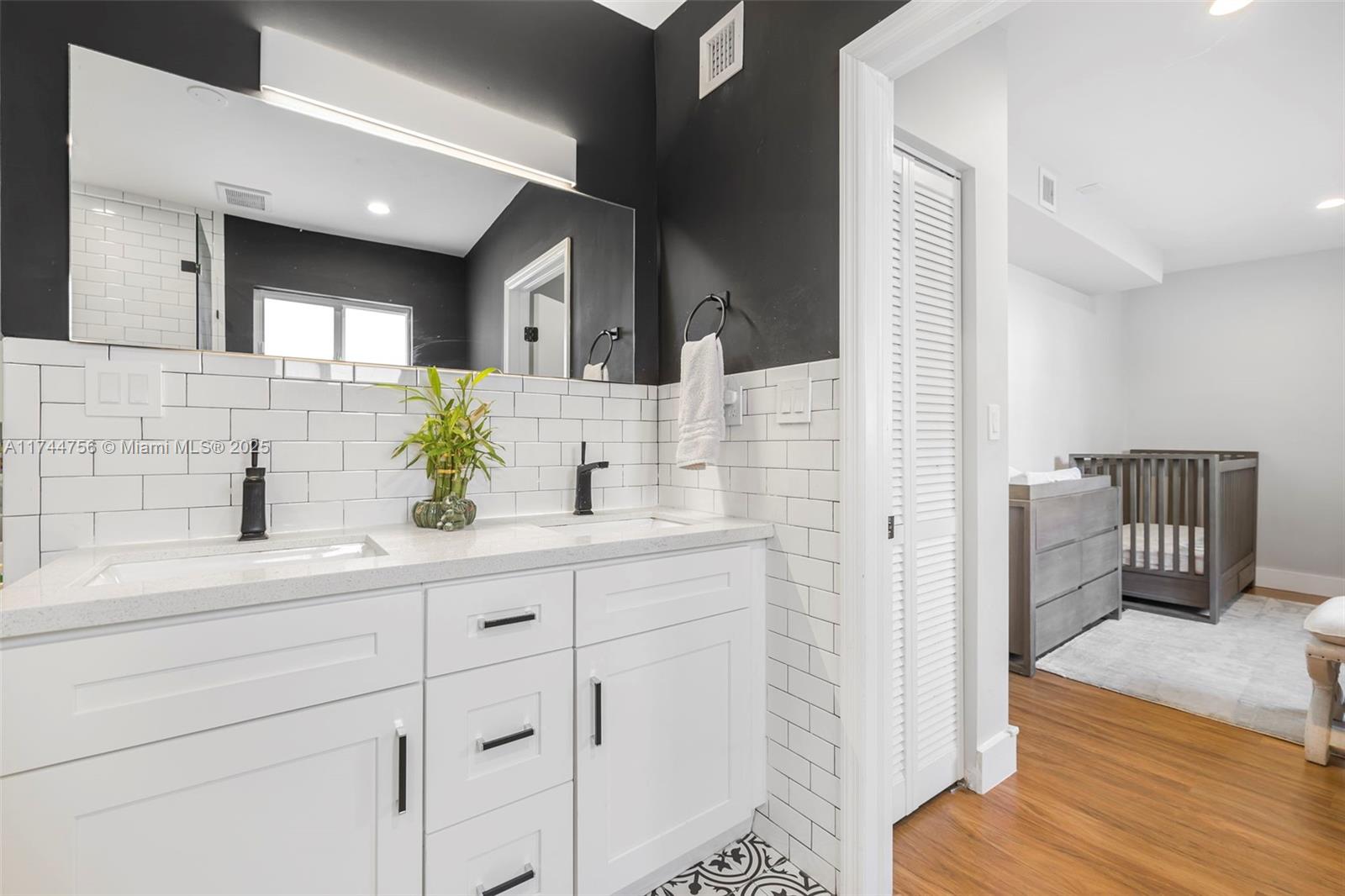BRICKELLS ESTATES - Residential