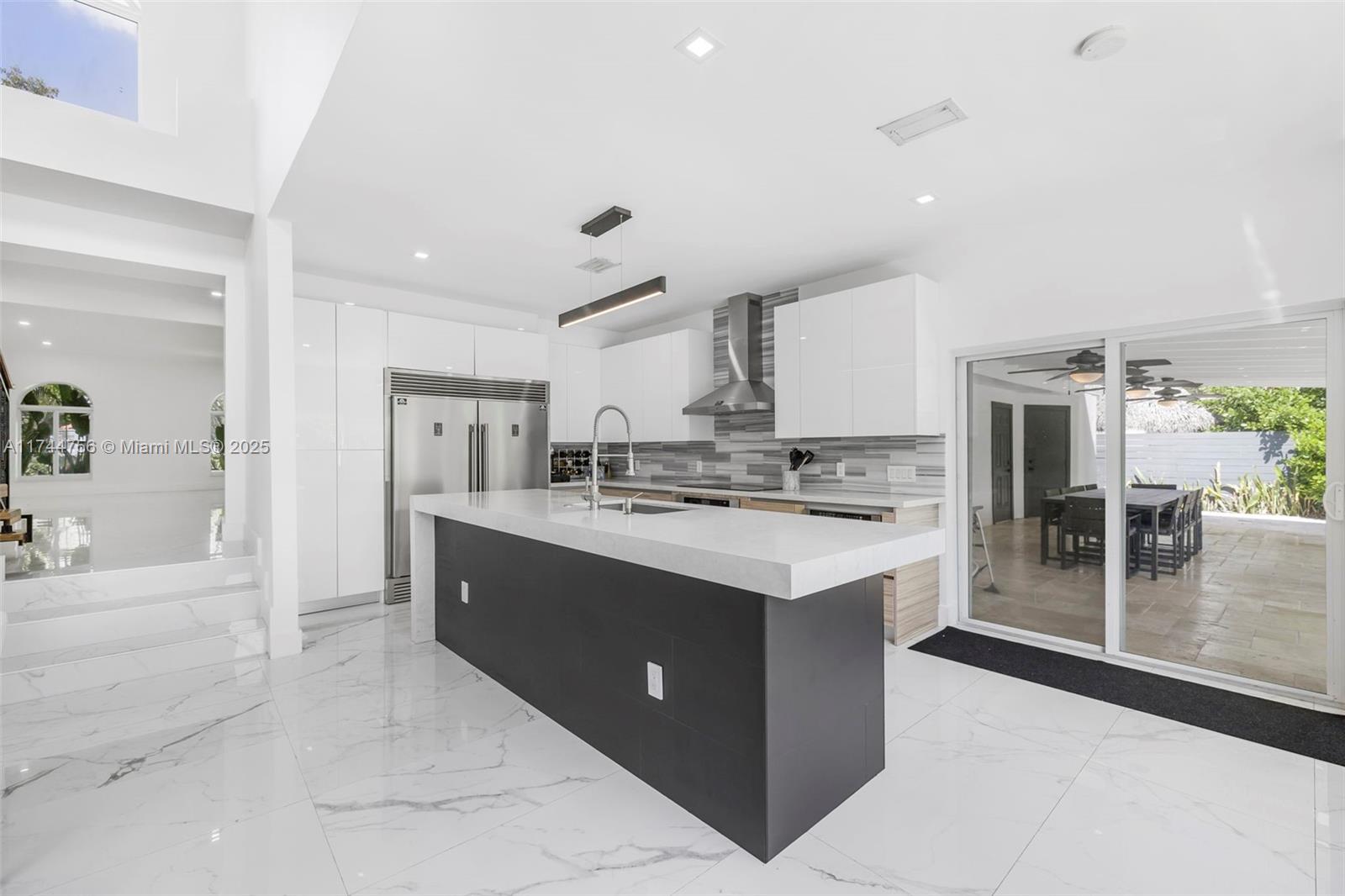 BRICKELLS ESTATES - Residential