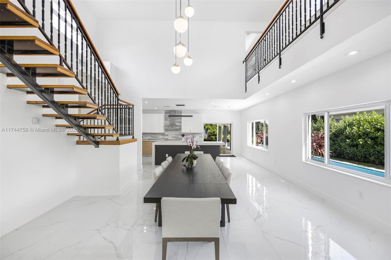 BRICKELLS ESTATES - Residential