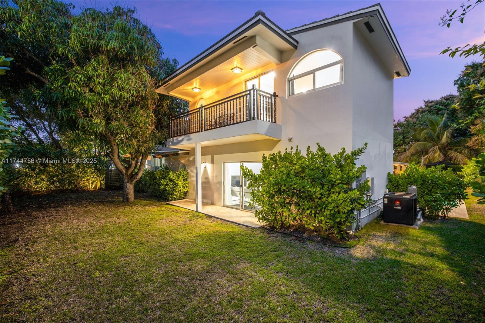 BRICKELLS ESTATES - Residential
