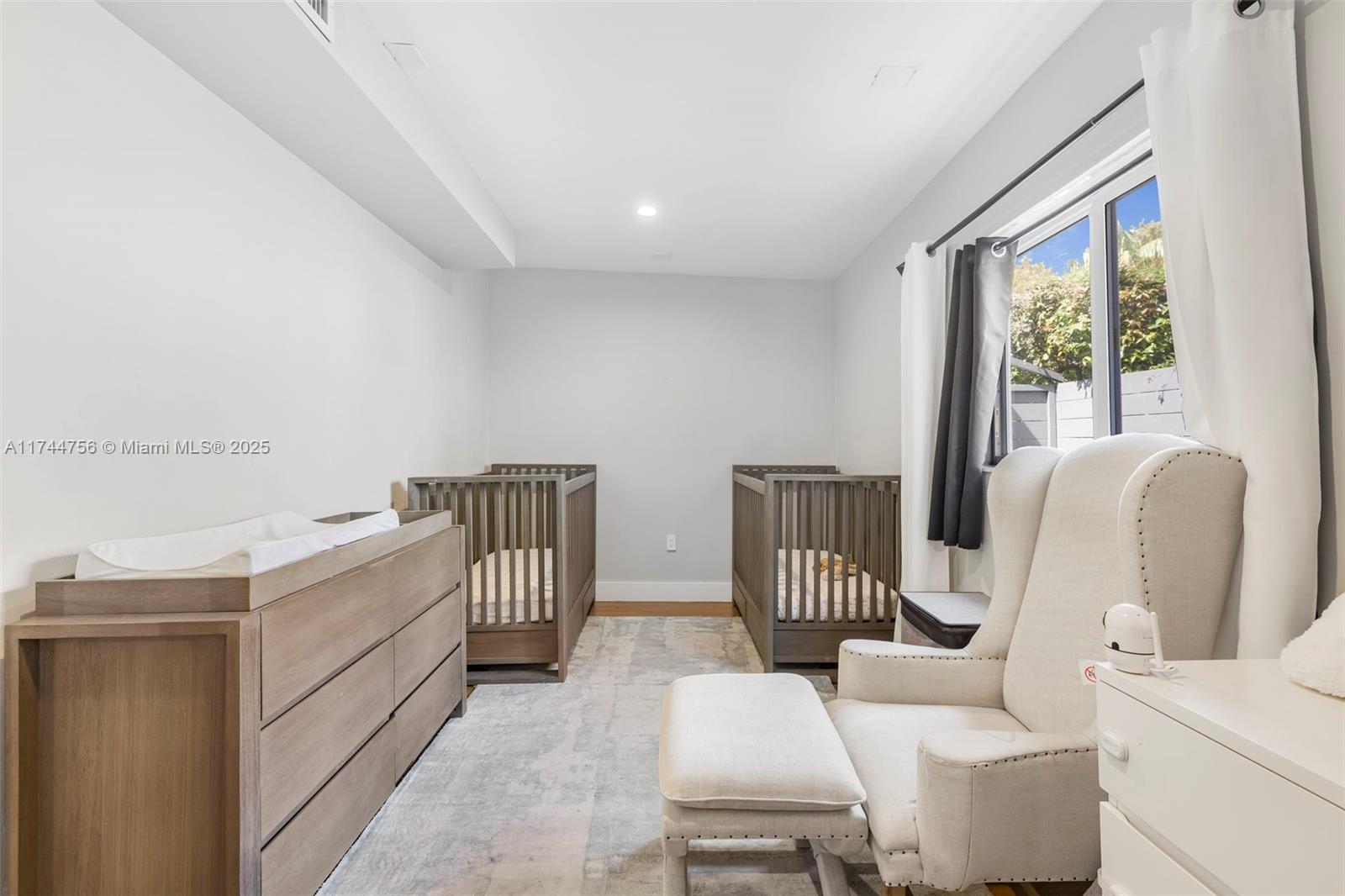 BRICKELLS ESTATES - Residential