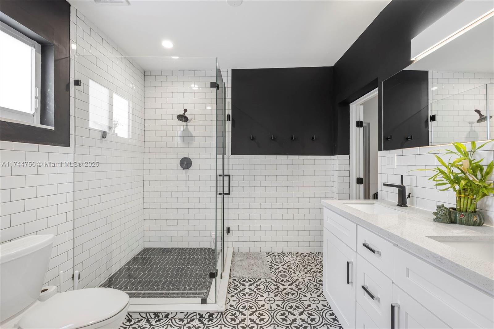 BRICKELLS ESTATES - Residential