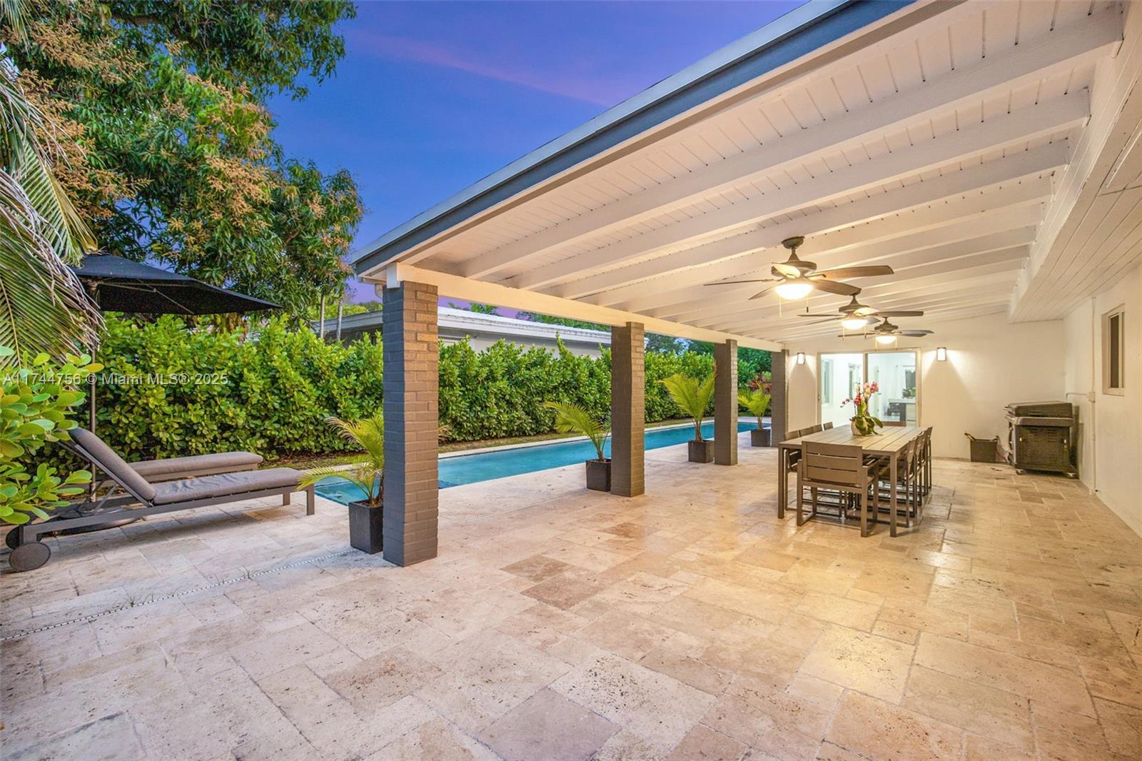 BRICKELLS ESTATES - Residential