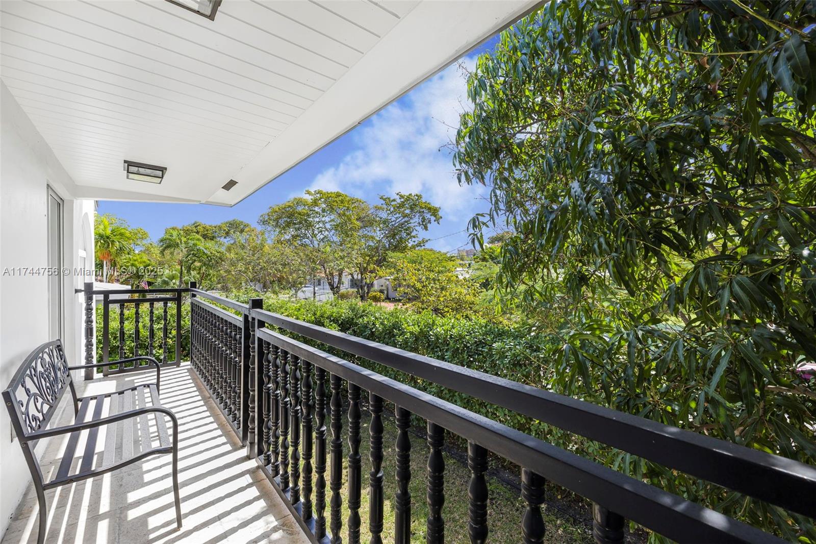 BRICKELLS ESTATES - Residential