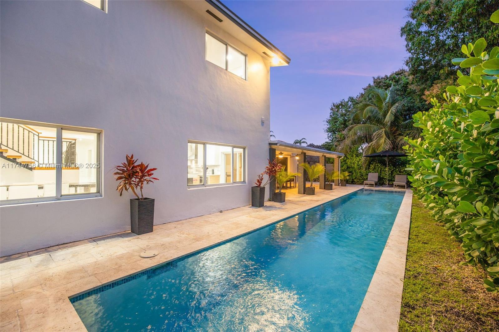 BRICKELLS ESTATES - Residential