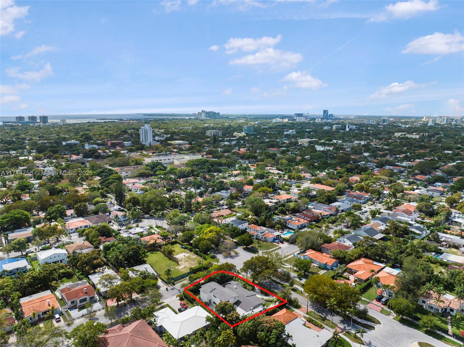 BRICKELLS ESTATES - Residential
