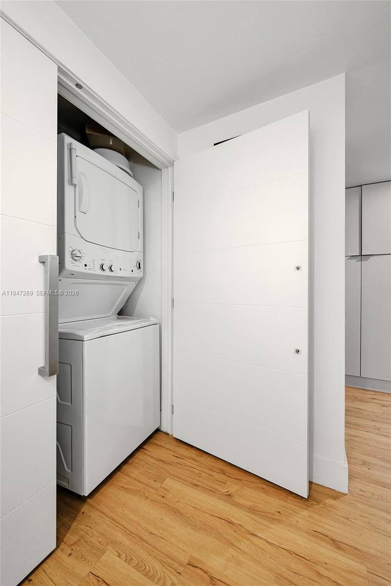 1800 BISCAYNE PLAZA CONDO - Residential