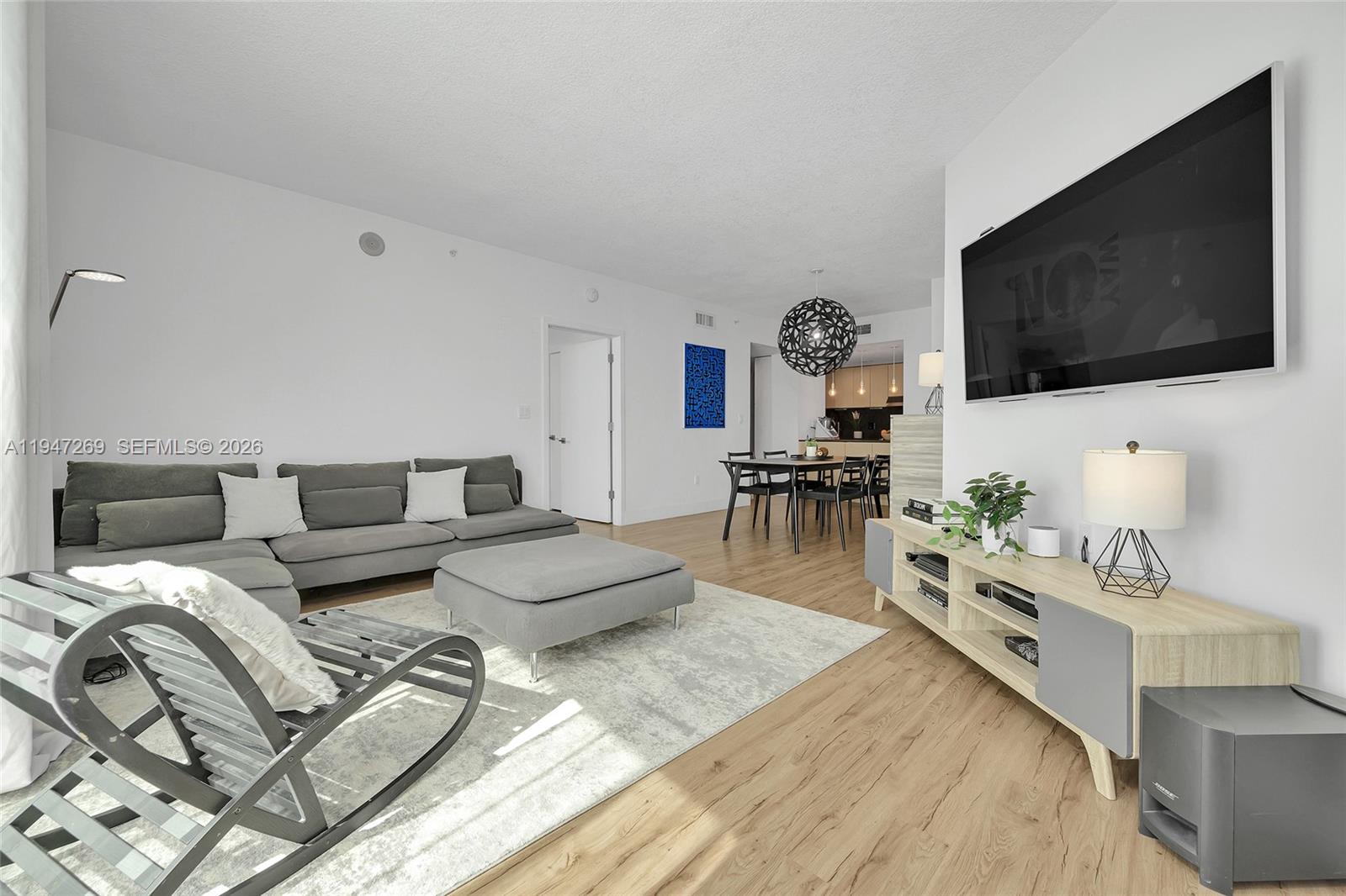 1800 BISCAYNE PLAZA CONDO - Residential