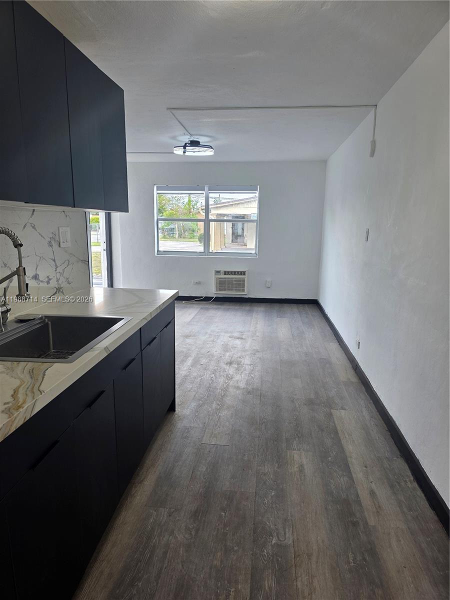 LINCOLN PARK CORR PLAT - Residential Lease