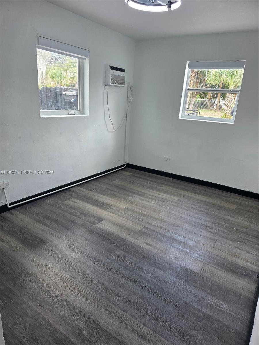 LINCOLN PARK CORR PLAT - Residential Lease